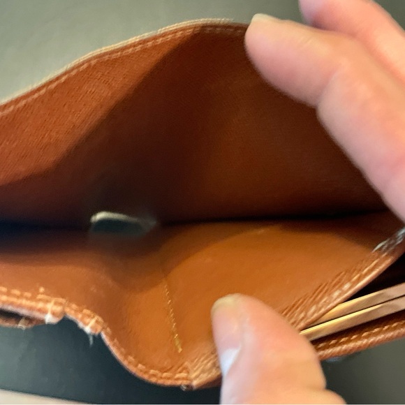 Louis Vuitton Monogram Bifold Wallet - Picture 11 of 12